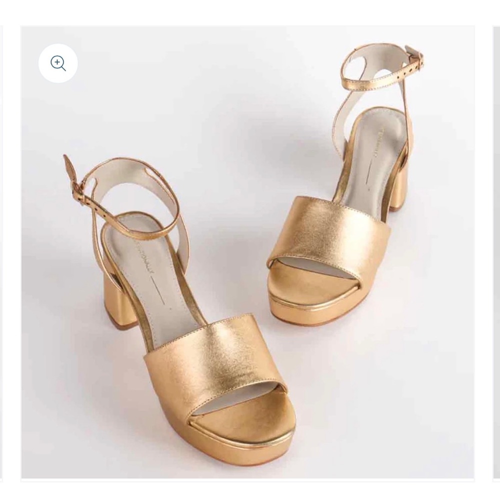 LIKE NEW intentionally blank Ruby gold platform sandals sz 40